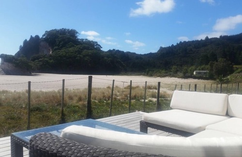 Whiritoa House | Spectacular Beachfront in Whiritoa