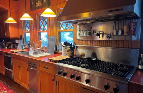 Wolfeboro House | Spectacular Lakefront Estate on Winter Harbor