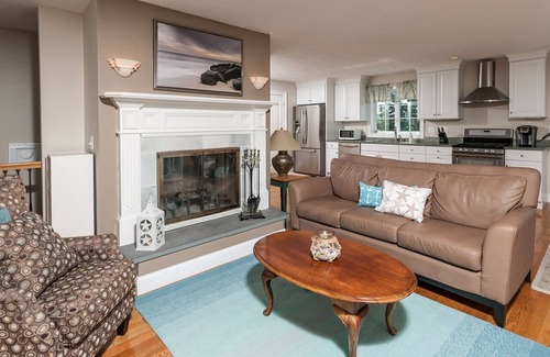 York Beach House | Spectacular Ocean Views. Walking Distance to Beaches and Center.