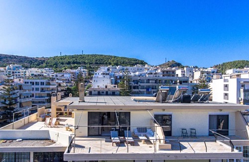 Rethymno Apartment | Spectacular Penthouse Apt at Rethymnon Beach