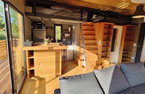 Buhlau Apartment | Spectacular TinyHouse on steel pillars in the horse pond - with wood-burning sto