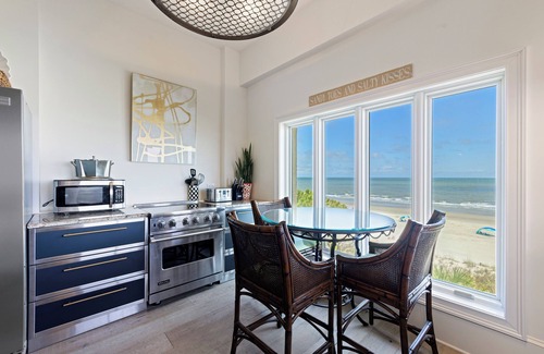 Beach Lagoon Villa | Spectacular Direct Atlantic Ocean Views Bikes & Beach Gear included