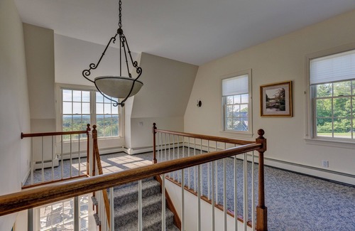 New London House | Spectacular Views and Sunsets in the Lake Sunapee Region