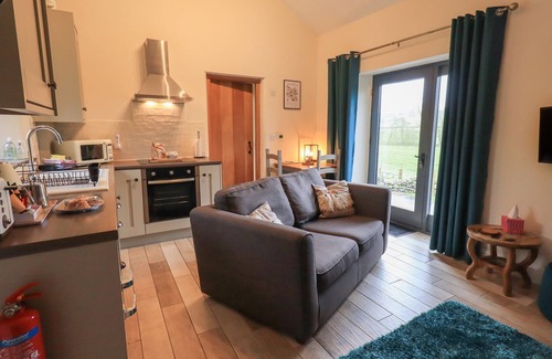 Sedbergh Cottage | SPEIGHT COTTAGE, pet friendly, with hot tub in Sedbergh
