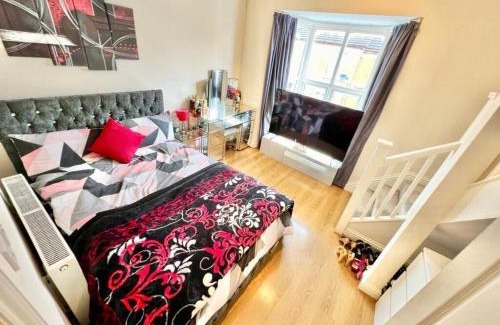 Northampton House | Spencer Street Retreat in Northampton