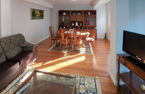 Fisterra Apartment | Spend a relaxing time out in this vacation apartment right by the sea.