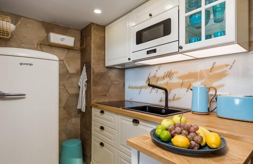 Gajac Apartment | Spend a wonderful vacation in this beautiful apartment near the beach.