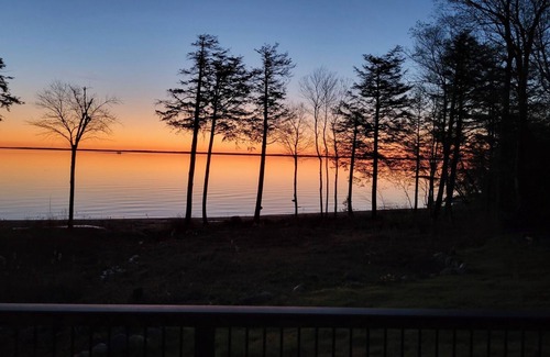 Northport Cabin | Spend the summer at this pristine house on Grand Traverse Bay!