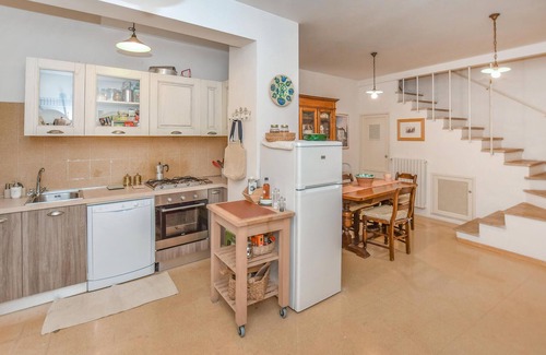 Farnese House | Spend your vacation in this charming vacation home in Franese.
