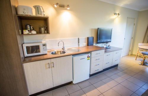 Townview Hotel | Spinifex Motel and Serviced Apartments
