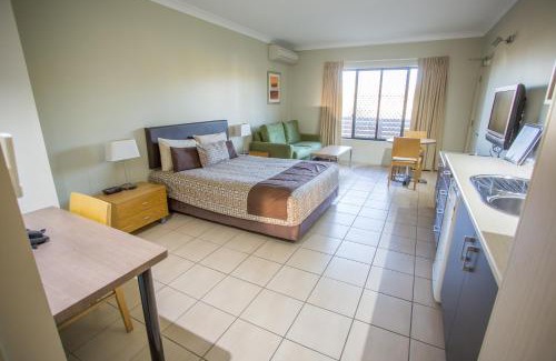 Townview Hotel | Spinifex Motel and Serviced Apartments