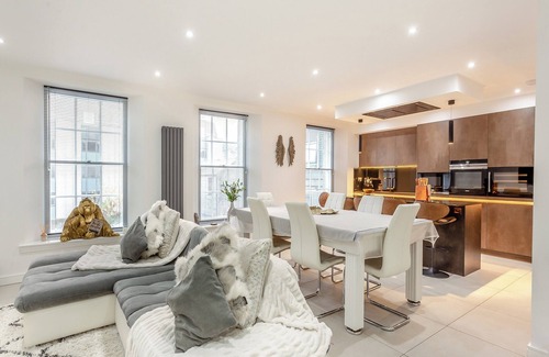 Central Aberdeen Cottage | Spire View is perfect for a luxurious break.