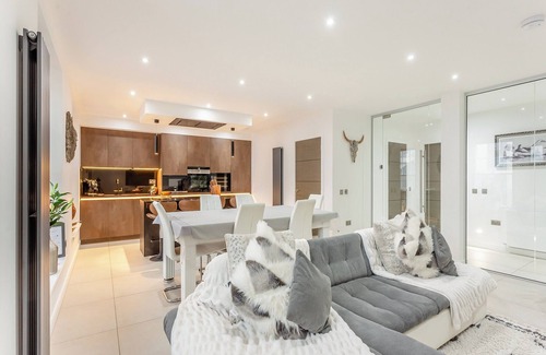 Central Aberdeen Cottage | Spire View is perfect for a luxurious break.