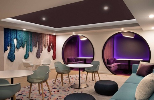Downtown Miami Hotel | Splash into Downtown Miami with tech-led smart stays at YOTEL Miami