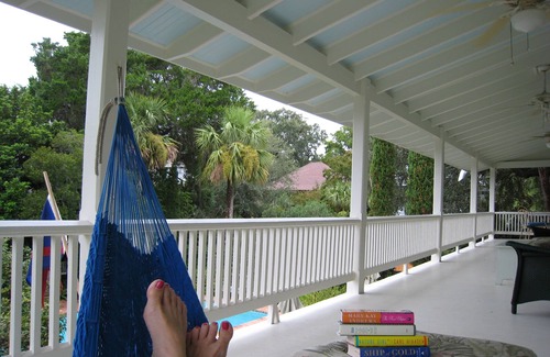 King City House | Splash!Jump on August discounts. 6 Bedrooms Sleeps 16. Walk to Village & Beach.