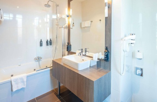 Annecy Old Town Hotel | Splendid Hotel Lac d'Annecy - Handwritten Collection