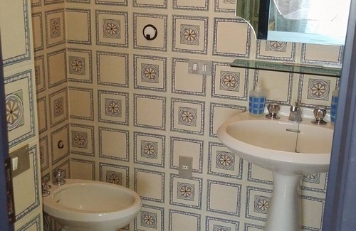 Sirmione Apartment | SPLENDID LAKE FRONT LOCATION 500MT FROM THE CASTLE OF SIRMIONE