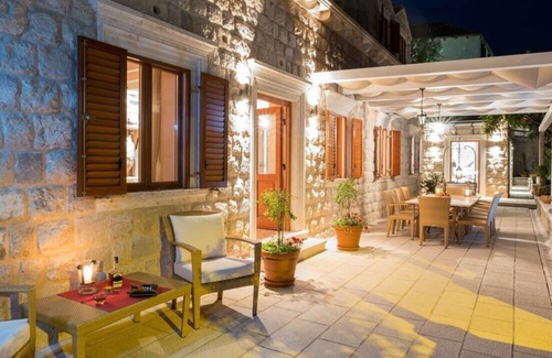 Ploce Villa | Splendid Stone Villa Near Dubrovnik Old Town