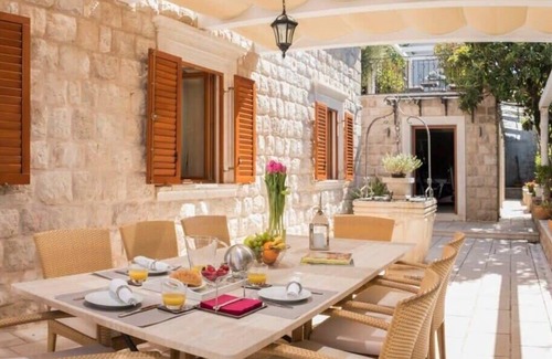 Ploce Villa | Splendid Stone Villa Near Dubrovnik Old Town