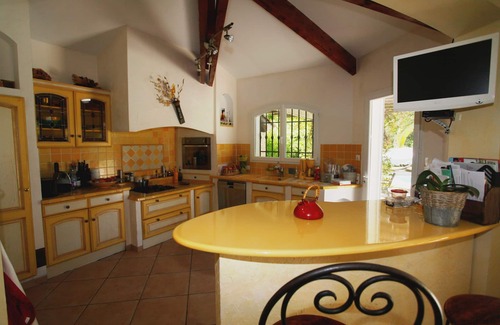 Sausset-les-Pins Villa | Splendid Vacation Villa on the shores of the Mediterranean.
