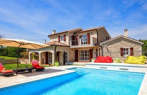 Banki Villa | Splendid Villa with Private Swimming Pool