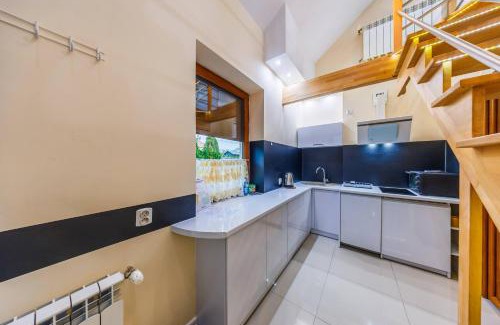 Subcarpathian Province Apartment | Spokojne Zacisze- Apartment in Rzeszów, Free Parking by StayNest