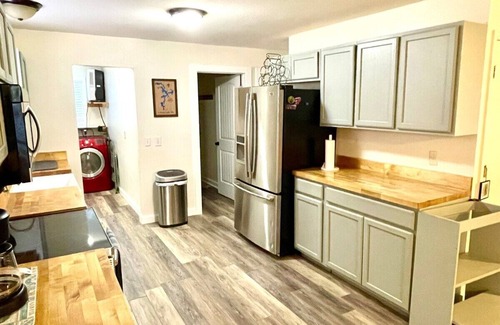 Longtown House | Sportsman’s retreat is a beautiful home, close to 9 marina, with a large parking