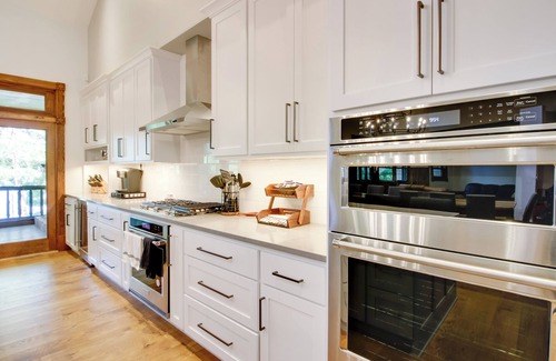 Lake Shore House | Sprawling Minnesota Home w/On-Site Lake Access