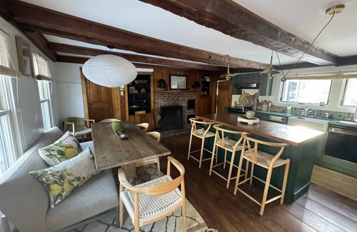 Andover Other | Sprawling Riverbend Farmhouse Close to Mountains with Hot Tub