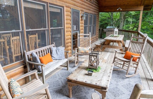 Wolf Laurel House | Spring Brook Mountain Retreat + Hot Tub +Sauna+ Fire Pit