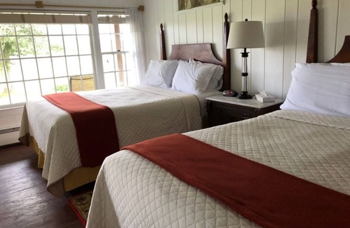 East Sandwich Hotel | Spring Garden Inn