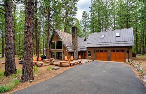 Black Butte Ranch House | Spring Home 6 - Cozy 4BR Cabin in Black Butte Ranch w Fireplace