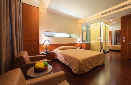 South District Hotel | Spring Hotel