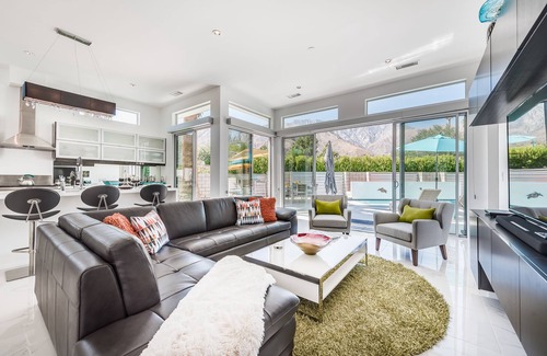 Little Tuscany House | Spring into Palm Springs and escape winter!