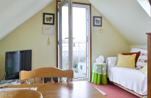 Treator House | Spring Tides