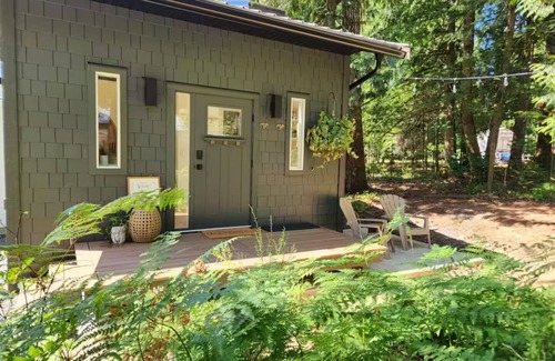 Port Alberni Cottage | Sproat & Cedar Cottage