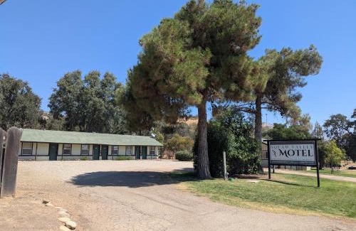 Squaw Valley Hotel | Squaw Valley Motel Room 5