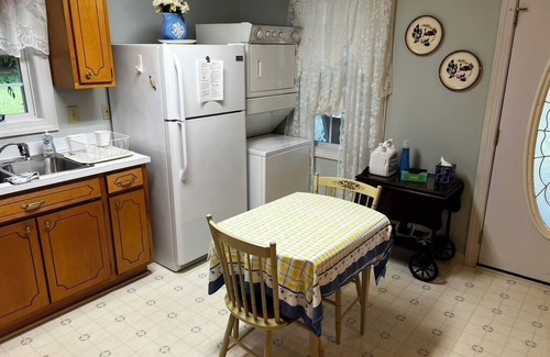 Denver Cottage | Squirrel Haven Cottage on Lake Norman