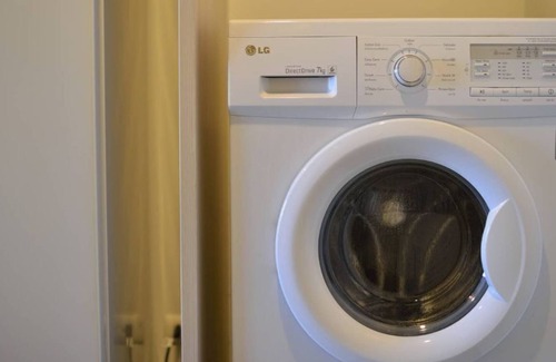 Samsen Nai Condo | [SR 2.3] 2BR FUTURISTIC @ BTS, Bangkok