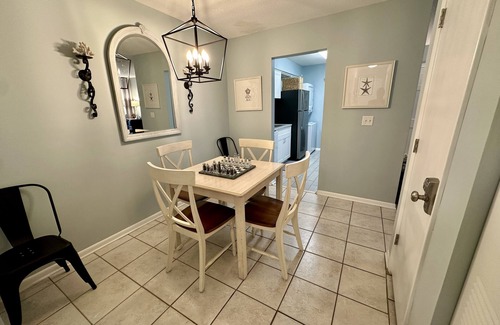 Demere Park Condo | SSI Retreat - Ocean Walk 2BR/2BA - Sleeps 6 - Centrally Located - Pet Friendly!
