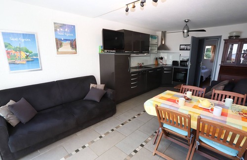 Saint-Cyprien Plage Apartment | St Cyprien Marina view bright apartment for 4 people