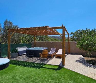 Palaia Fokaia House | St'Georges garden house