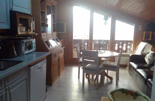 Saint-Gervais-les-Bains Apartment | St Gervais, Home With A View Dble Bedroom Child Bed Pkg Central quiet venue