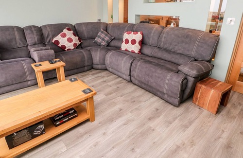 Solva House | ST HARMON, pet friendly, luxury holiday cottage in Solva