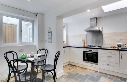 Mumbles House | St Jude's - Two Bedroom House, Sleeps 4
