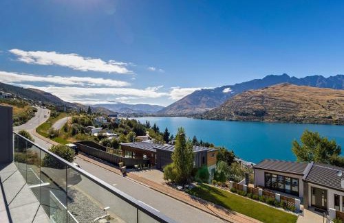Queenstown House | St Matthews Views Cecil