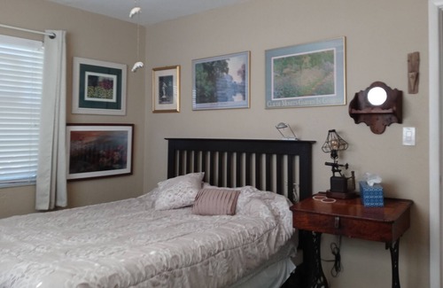 Meadowlawn House | St Petersburg, Florida Entire Cozy Home: Location, location, location