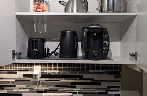 Winnipeg House | St. Thérèse’s Nest: Your Peaceful Retreat Minutes from the Pulse of the City