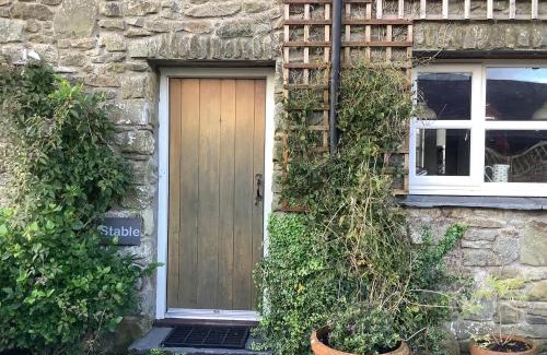 Tan-y-groes Apartment | Stable Cottage