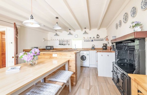 Dunblane Cottage | Stable Cottage Sleeps 4 (2 Bedrooms) On Scottish Country Estate